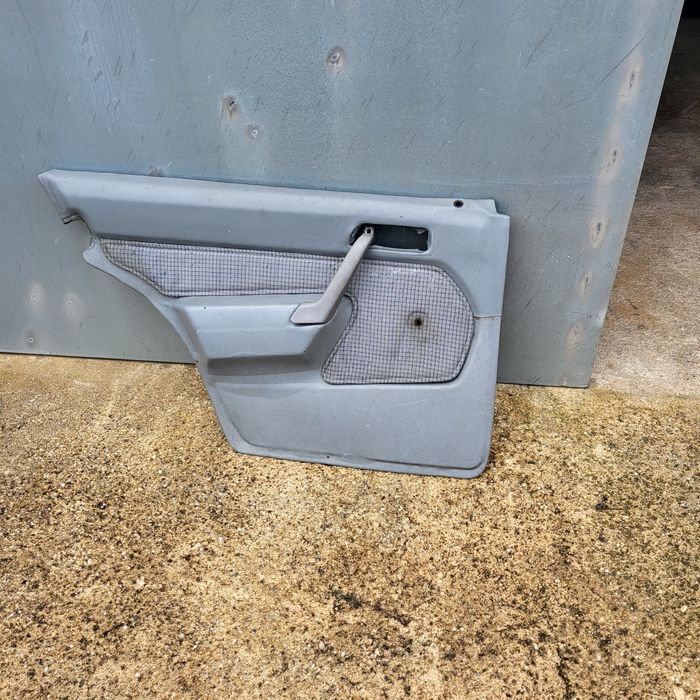 Forras cinza mercedes 190