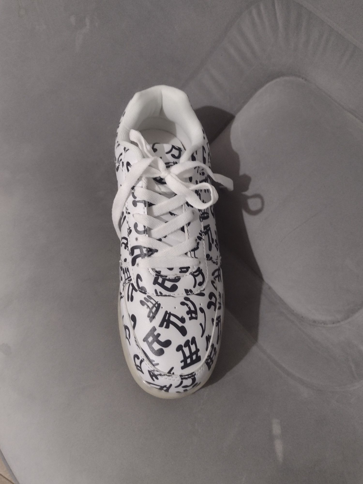 Buty świecące (idealne na techno, dyskoteki)