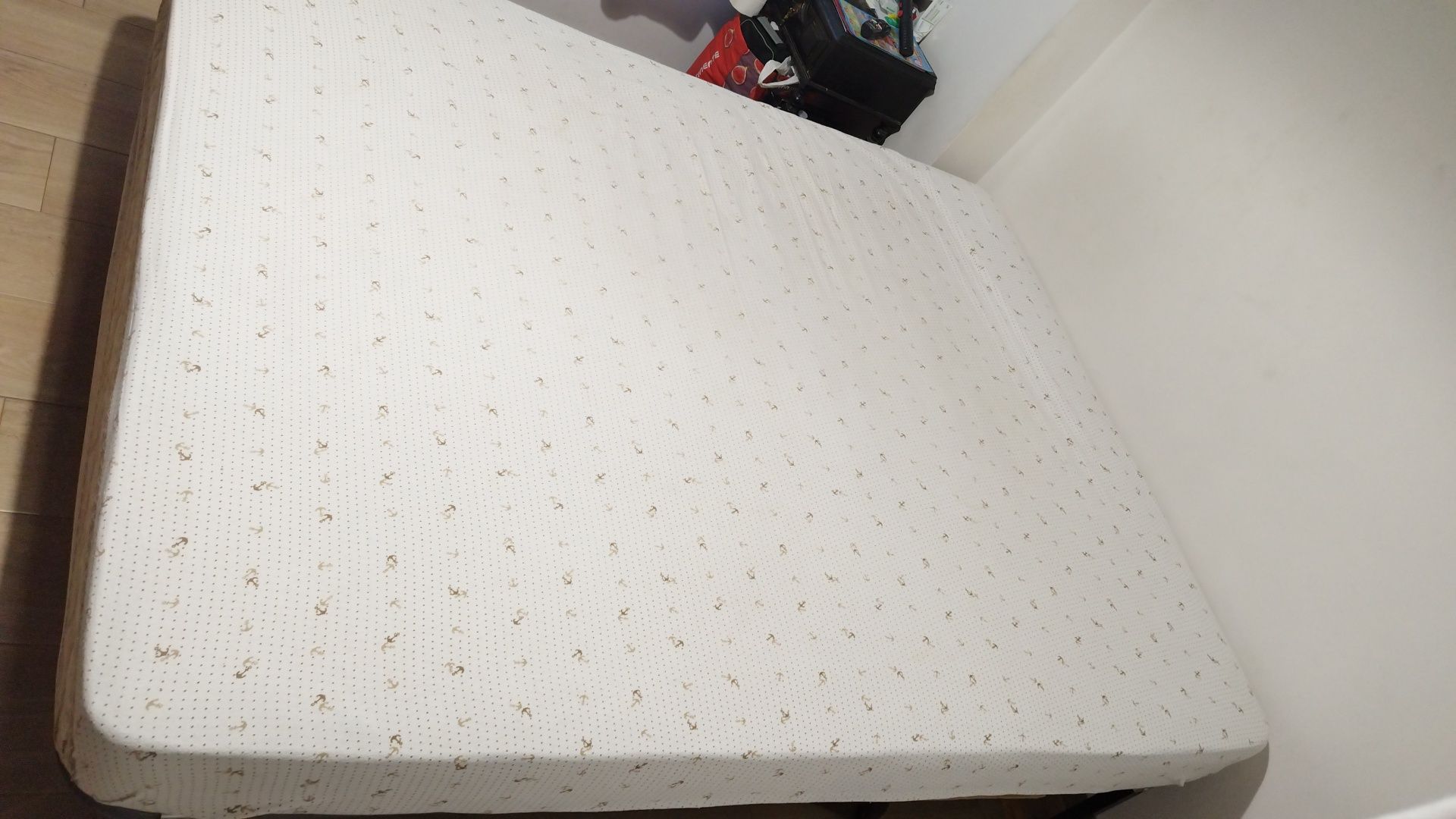 colchão casal 2,00x 1,60 usado de Molas