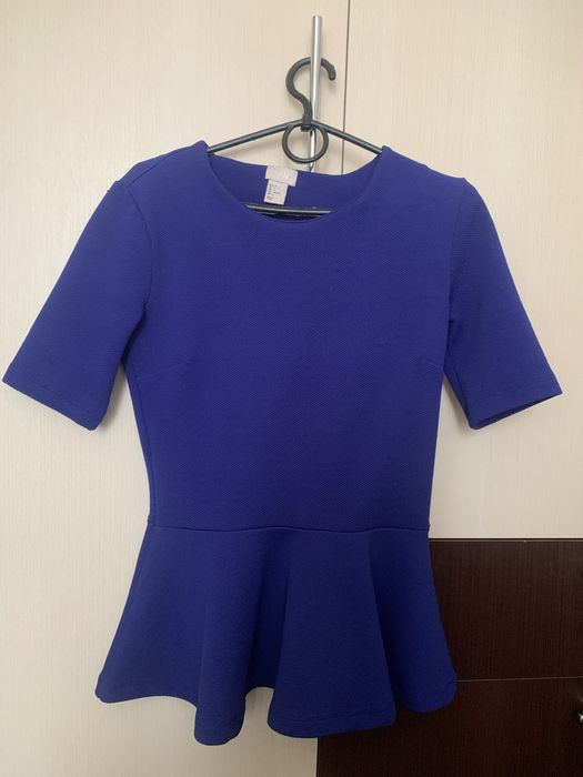 Кофта з баскою жіноча