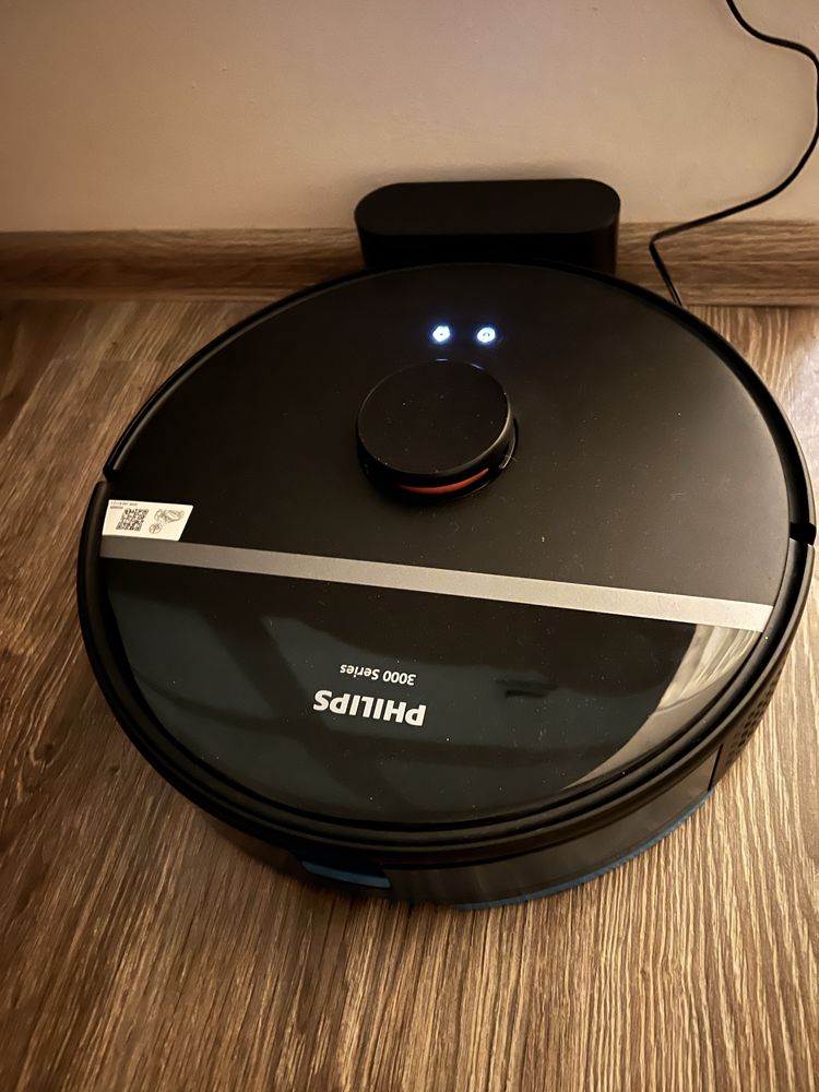 Робот пилосос з функцією волого прибирання Philips XU3000/01