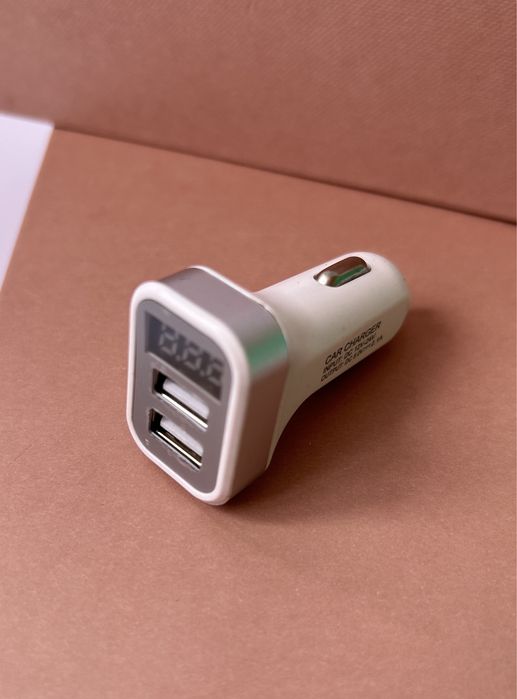 Адаптер автомобільний Sit&GO з вольтметром