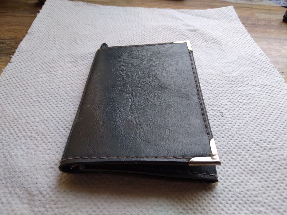 Etui portfelik na karty, dowód, prawo jazdy z długopisem