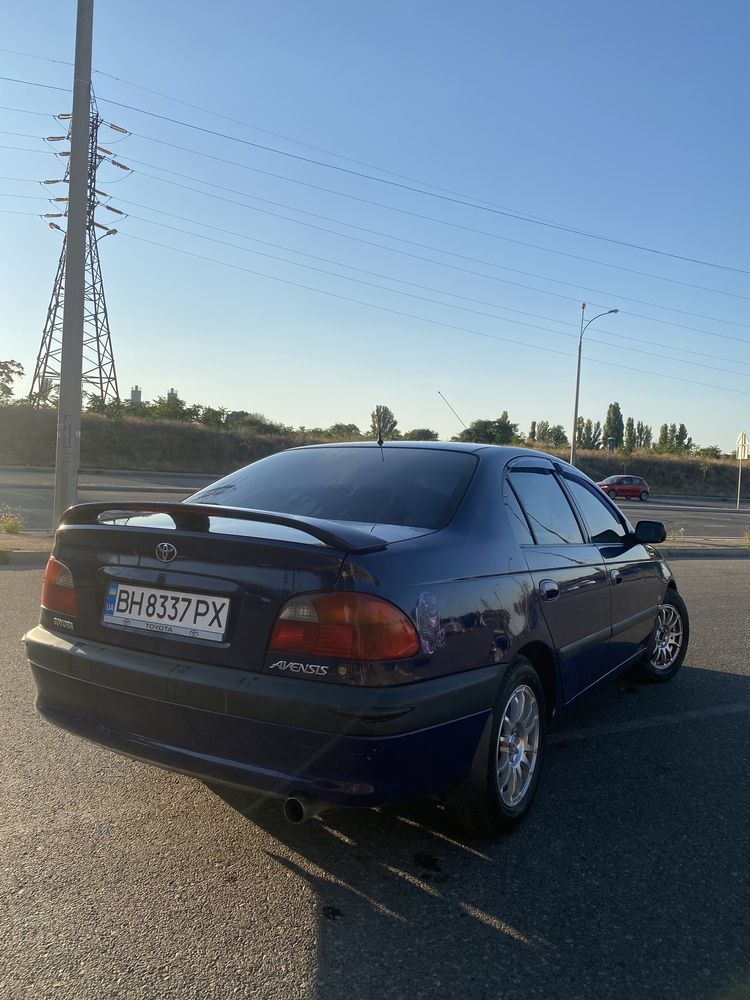 Продам Тайоту Авенсис 1999 г.