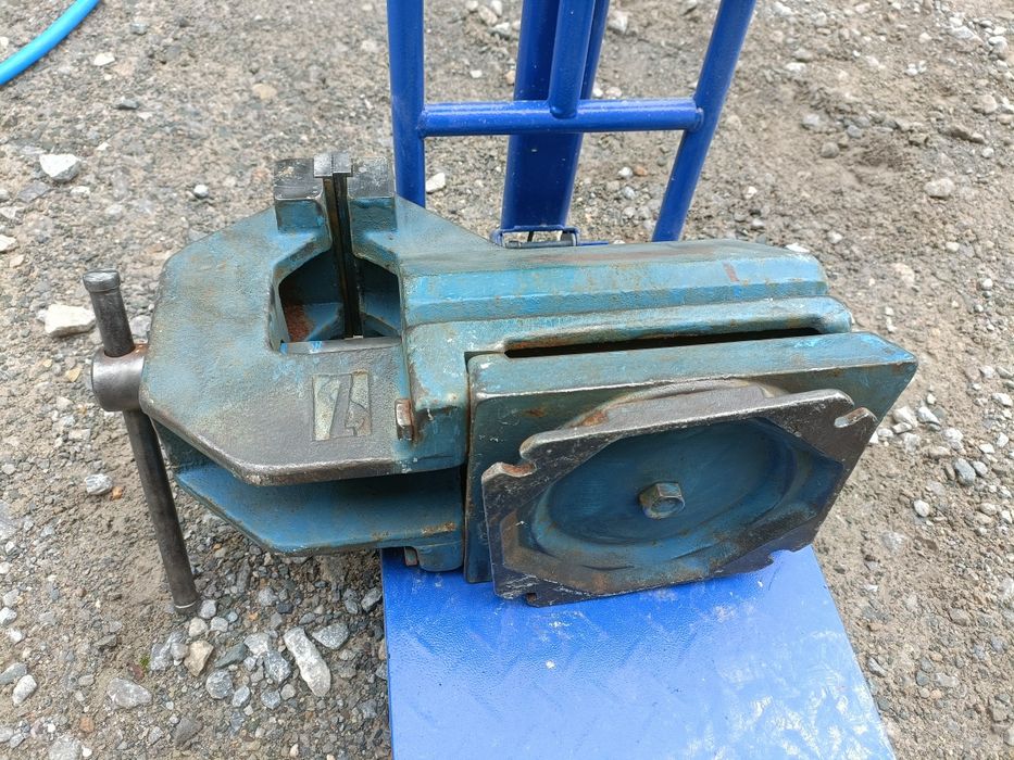 Imadło stołowe warsztatowe 150 mm z obrotnicą 38kg, sprawne w 100%