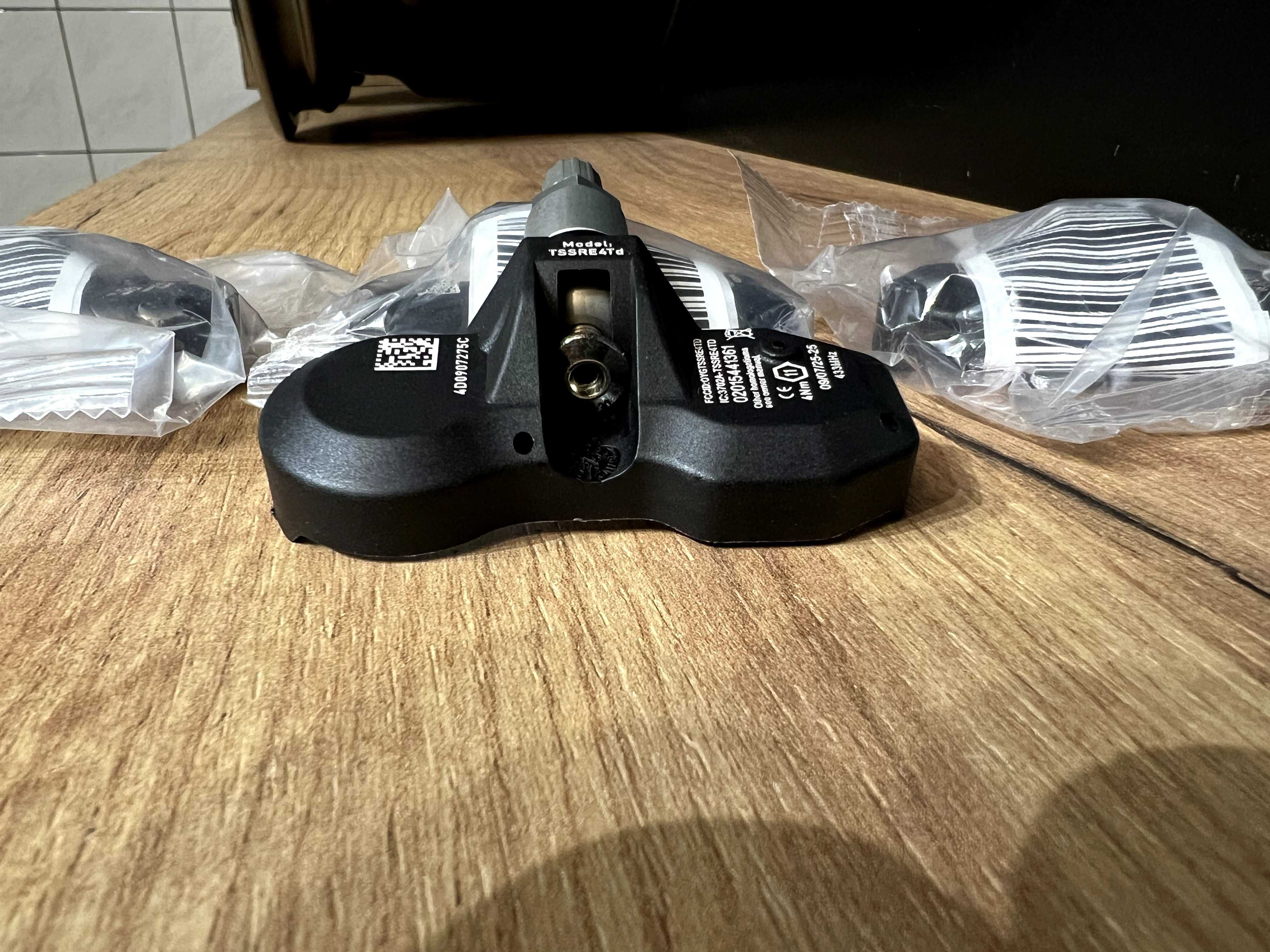 Czujniki ciśnienia opon powietrza VW Audi Skod TPMS Nowe 3 A4 6 7 8 Q5