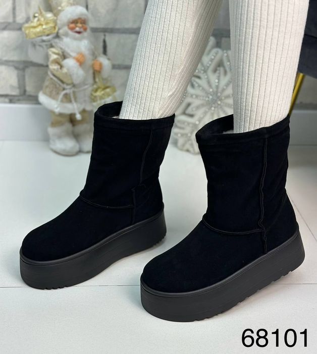 Жіночі шкіряні зимові черевики уггі в кольорах