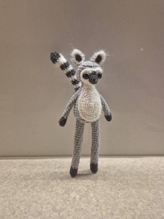 Lemur na szydełku