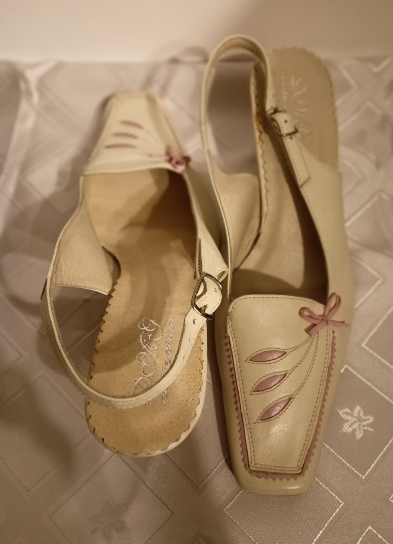 Buty letnie z  bardzo miękkiej skóry 37 r