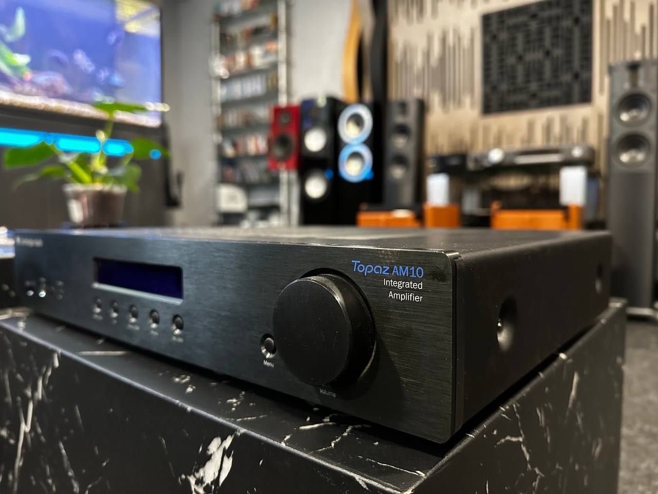 Стерео усилитель Cambridge Audio Topaz AM10