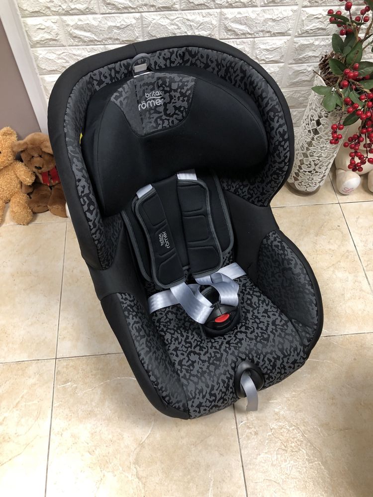 Автокрісло Britax Römer TRIFIX2 i-SIZE Група 1 (9-18 кг) Isofix