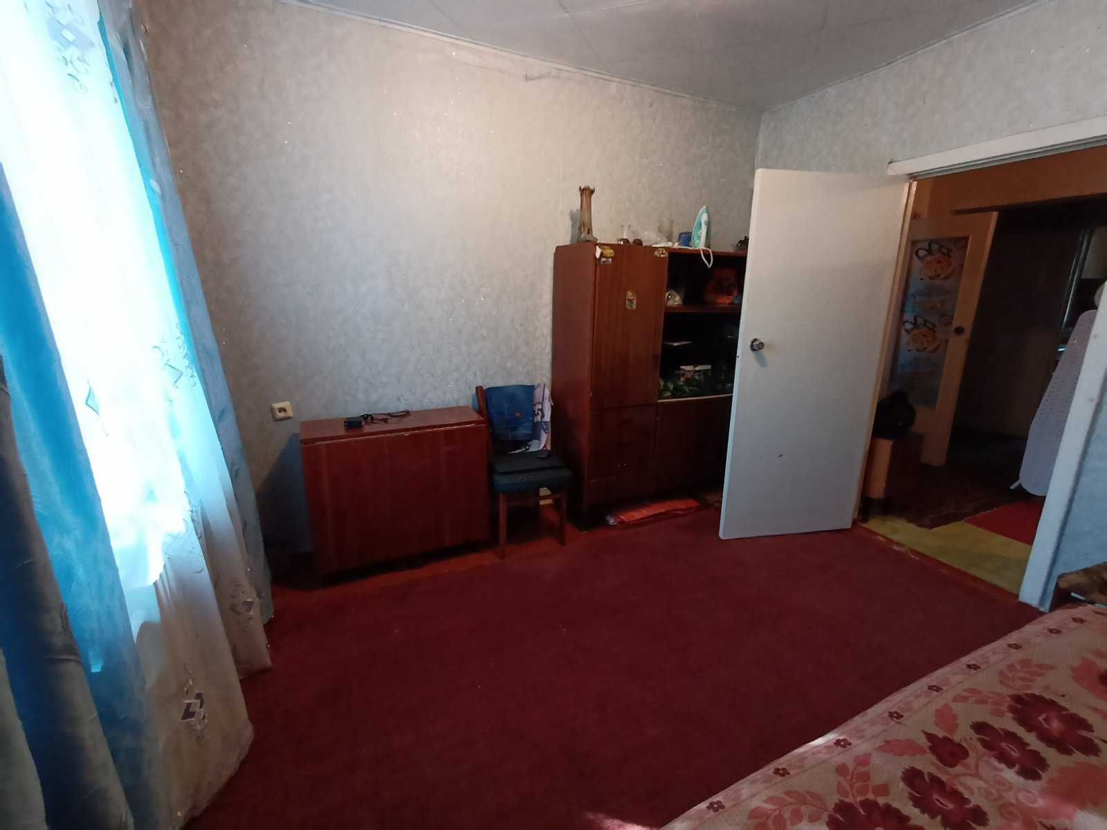 Продам 3-кімнатну квартиру в м.Ізюм Харківська обл.