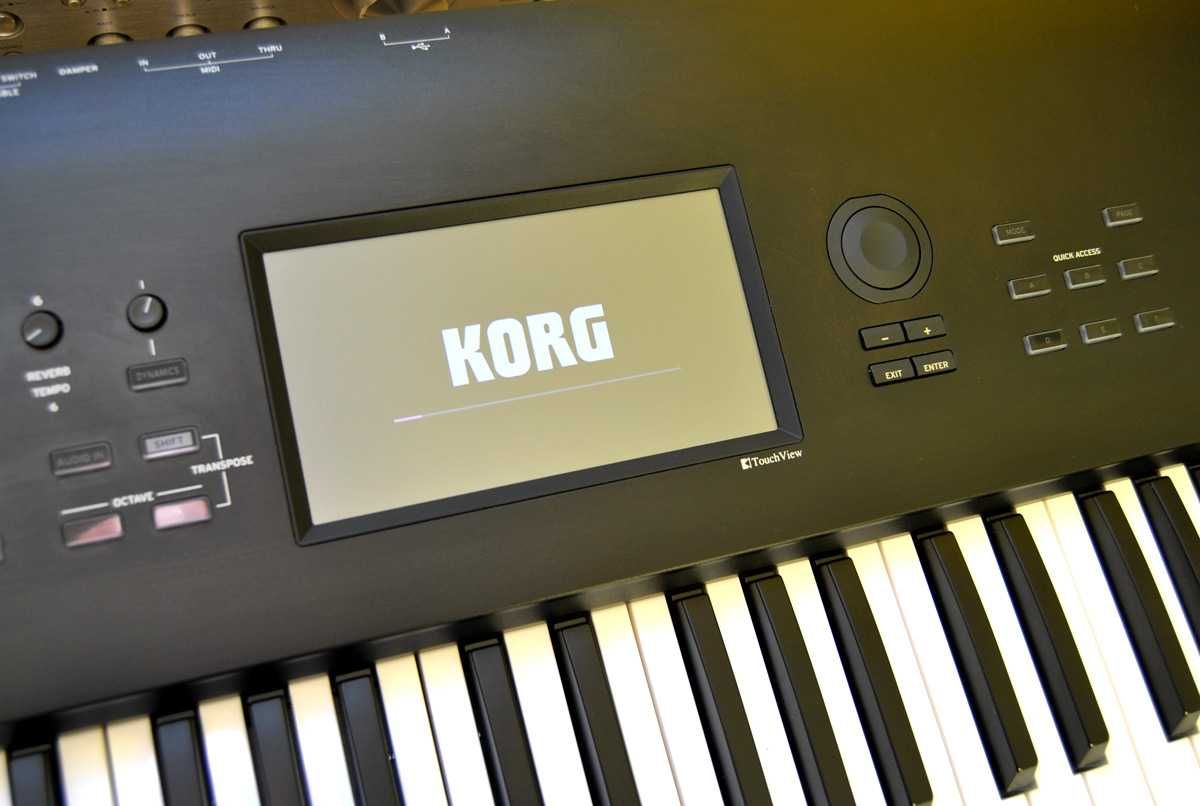 Syntezator Korg Nautilus 61. Prawie nowy.