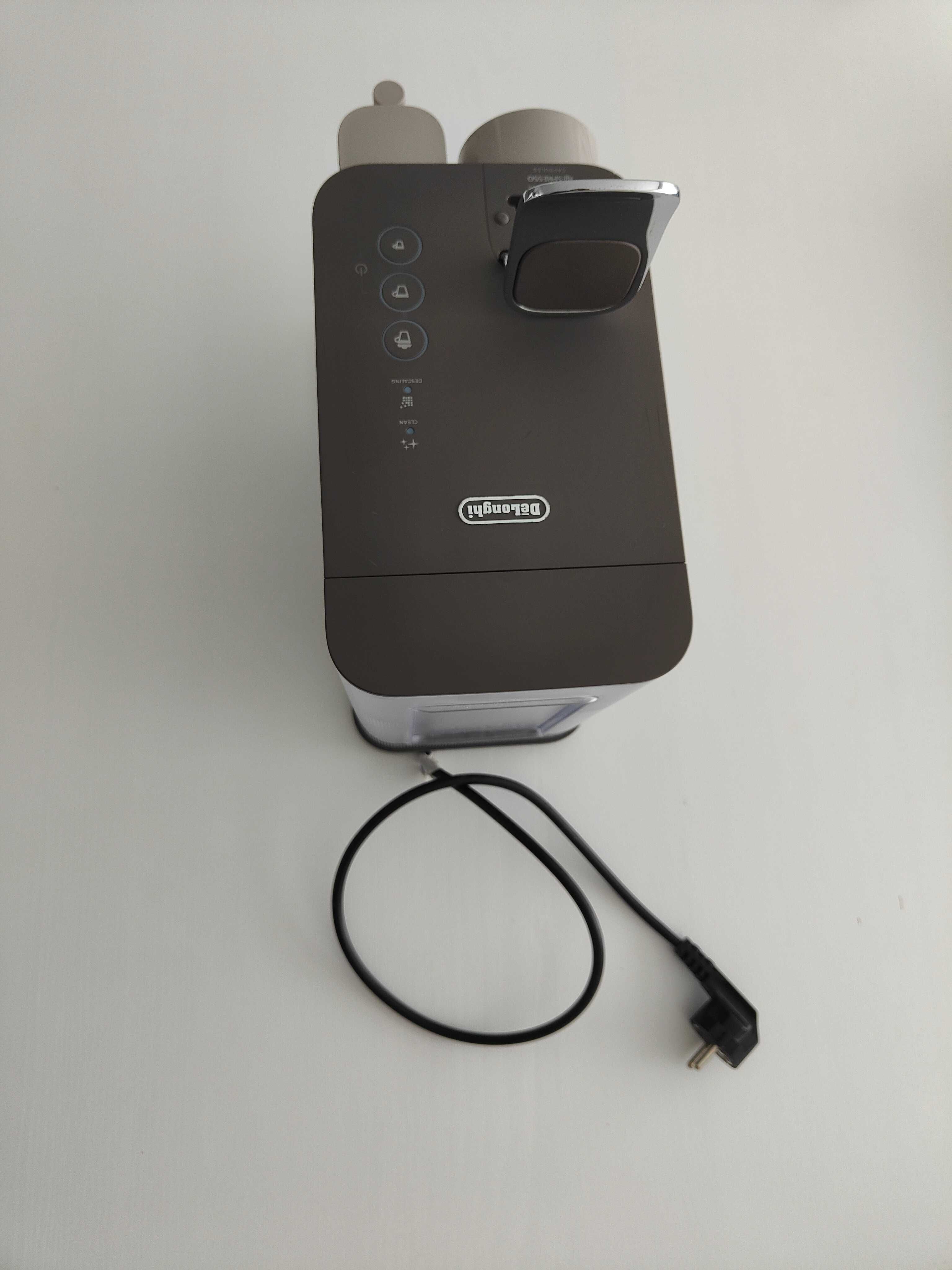 Máquina de café DELONGHI Nespresso