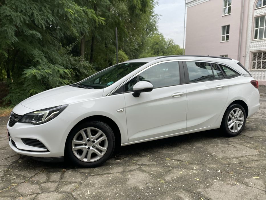 Продам OPEL ASTRA 2018 рік