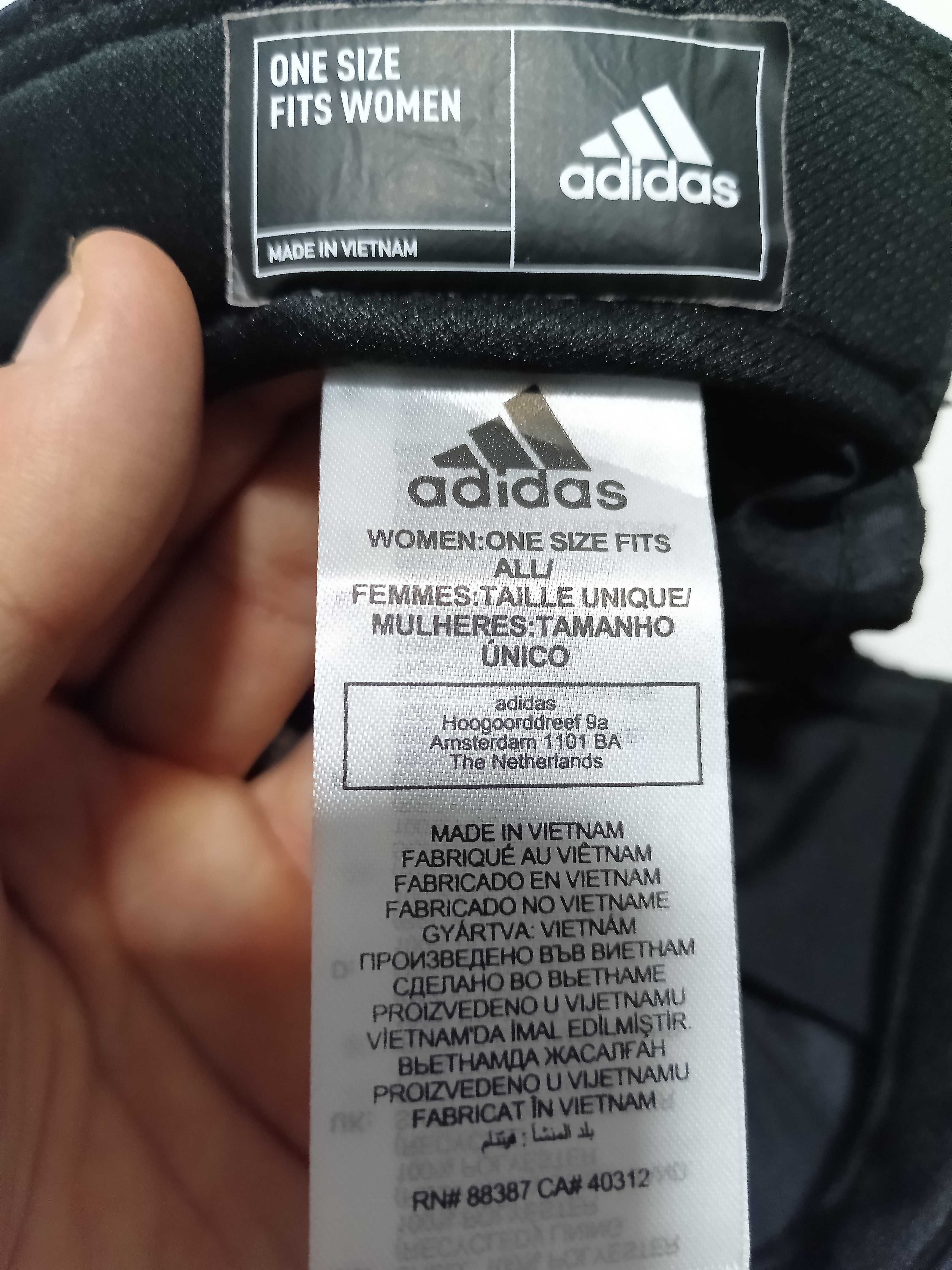 Czapka z daszkiem / Adidas / SPRAWNA/ damska / czarna /DARMOWA DOSTAWA
