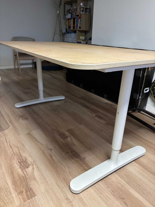 Secretária Ikea Bekant