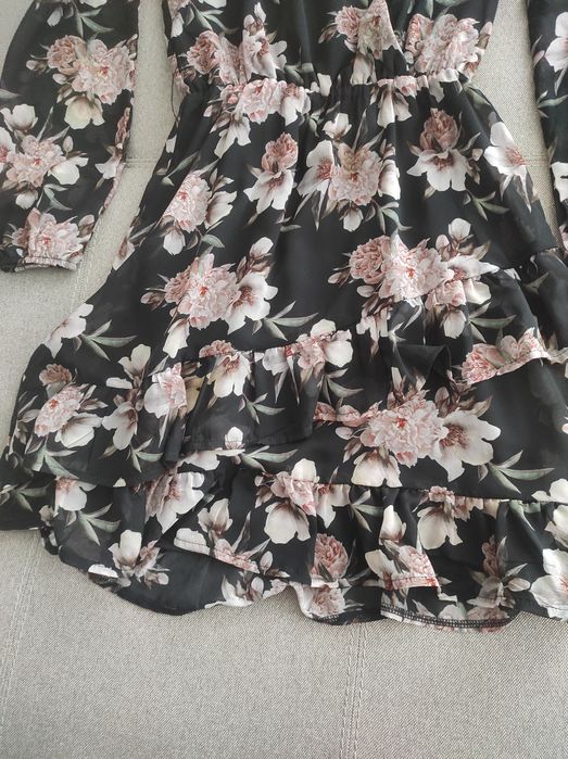 Миле плаття Mohito розмір S шифон