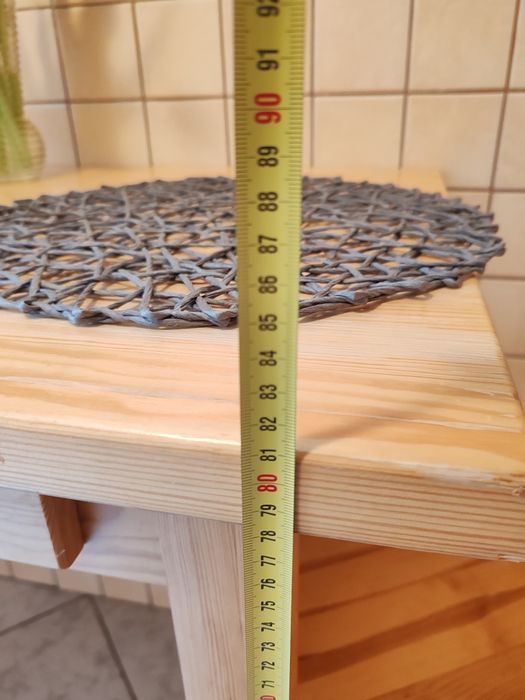 Drewniany Stół z dwoma krzesłami