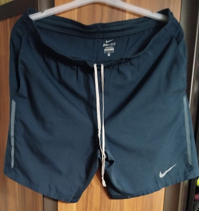 Spodenki krótkie męskie Nike rozmiar M/L stan bardzo dobry