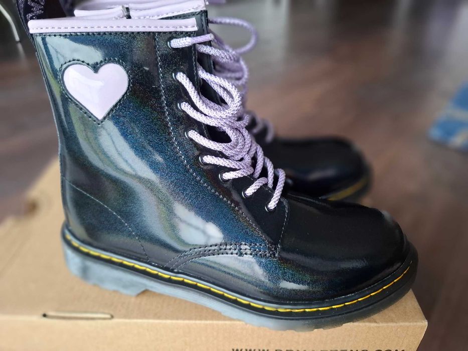 Nowe i oryginalne buty Dr. Martens - r. 38 - dla dziewczynki