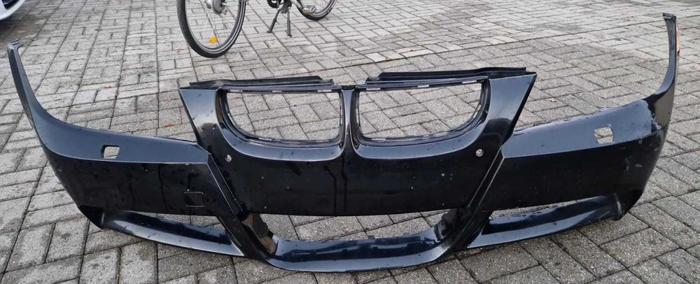 BMW 3 E90 E91 LCI Zderzak przód M pakiet lekko uszkodzony