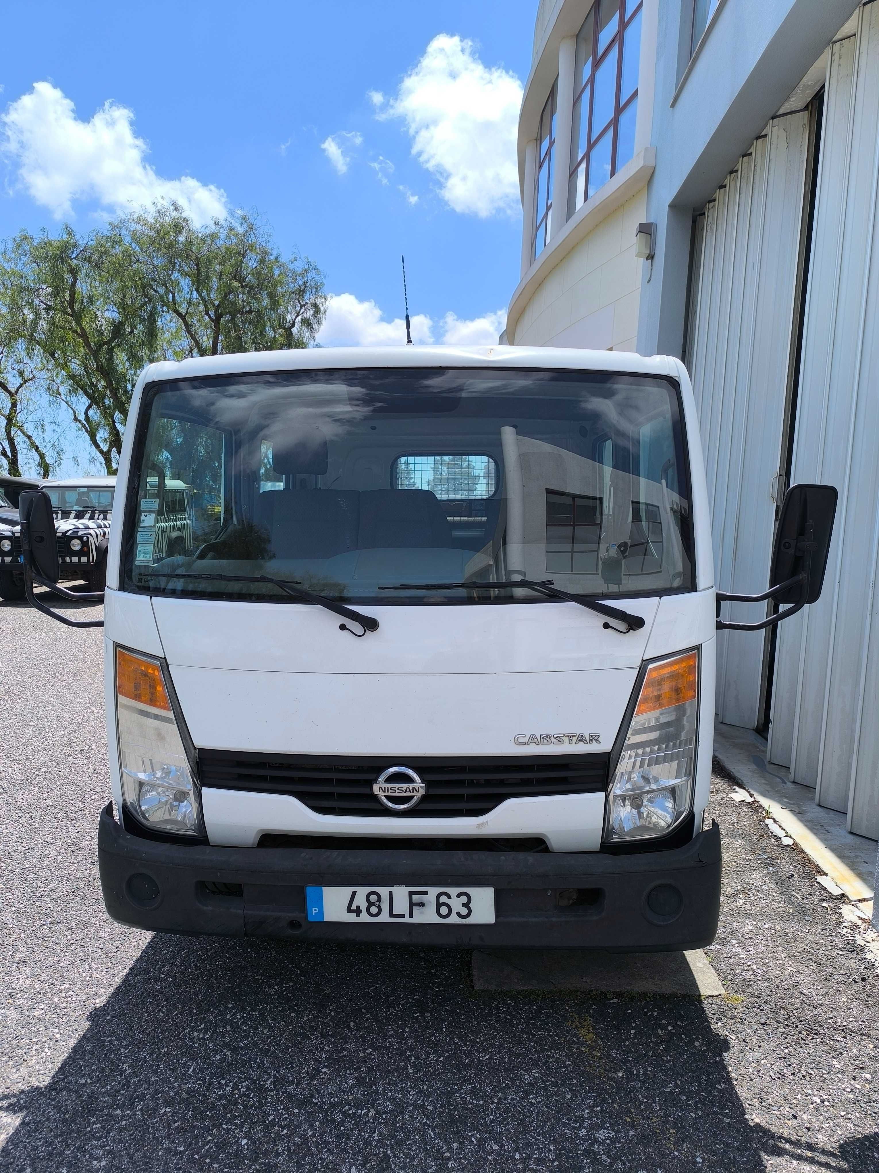 Nissan Cabstar Cabine Dupla e basculante