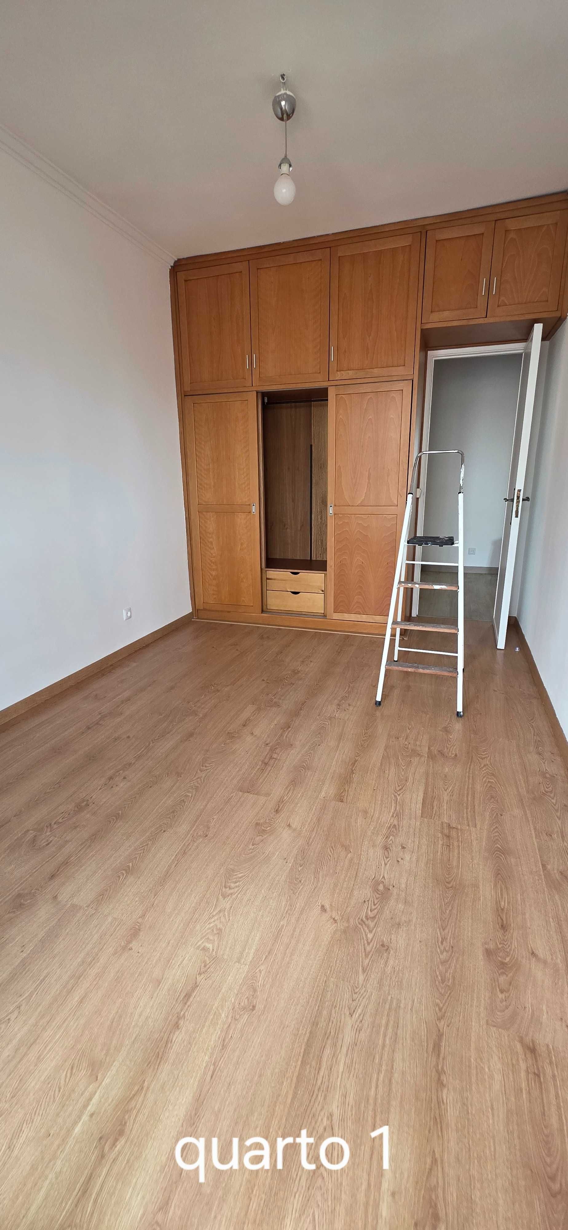 Apartamento t2: Luminosidade e localização previgiliada