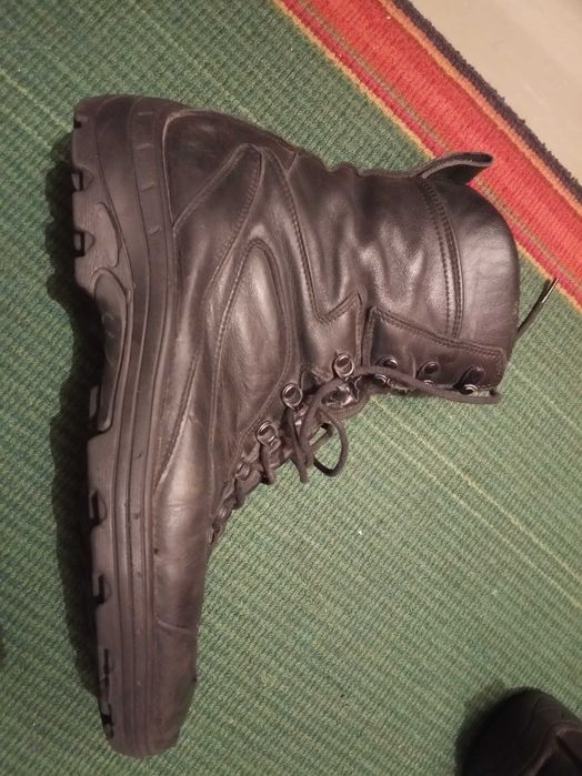 Берцы кожа высокие р 43