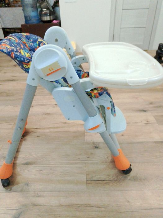 Продам дитячий стільчик для годування