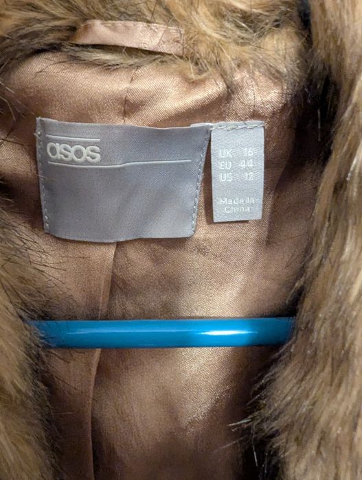 Еко шубка     ASOS