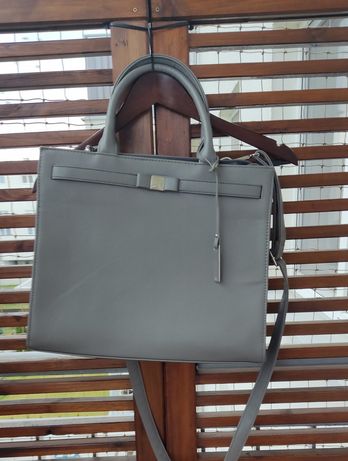 Szara duża usztywniana pojemna torba torebka na ramię na laptopa