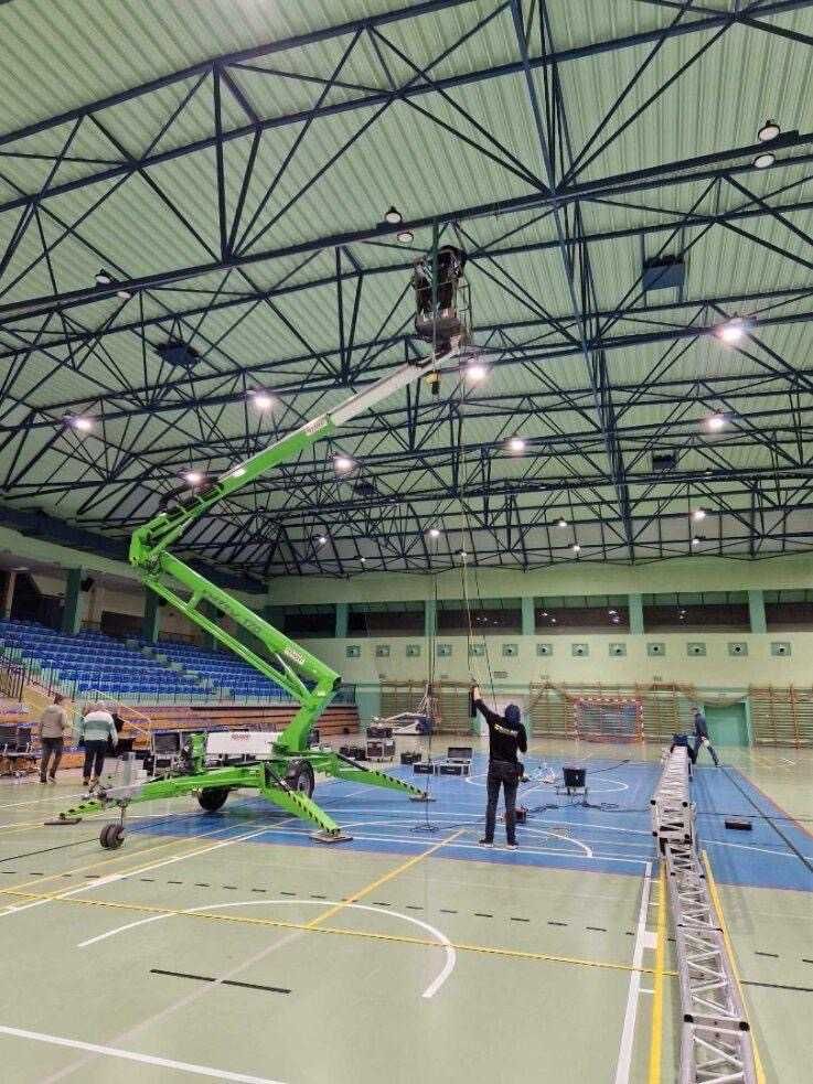 Podnośnik koszowy pająk , 17m wys. roboczej - wynajem