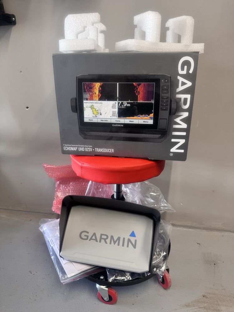 Echosonda Garmin Echomap UHD 92SV + przetwornik GT-56