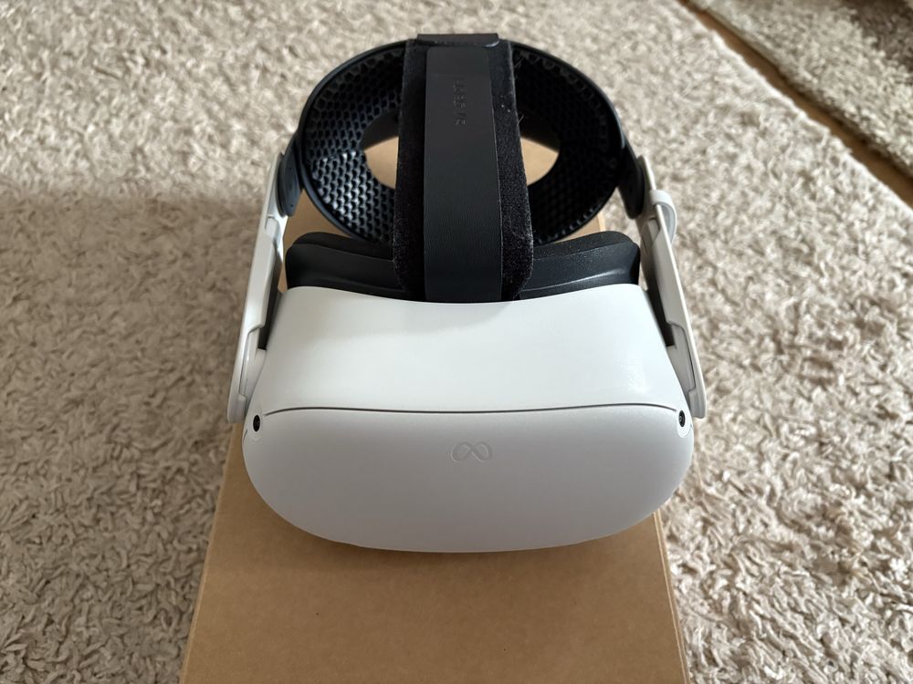 Oculus Quest 2 128GB + opaska Bobovr