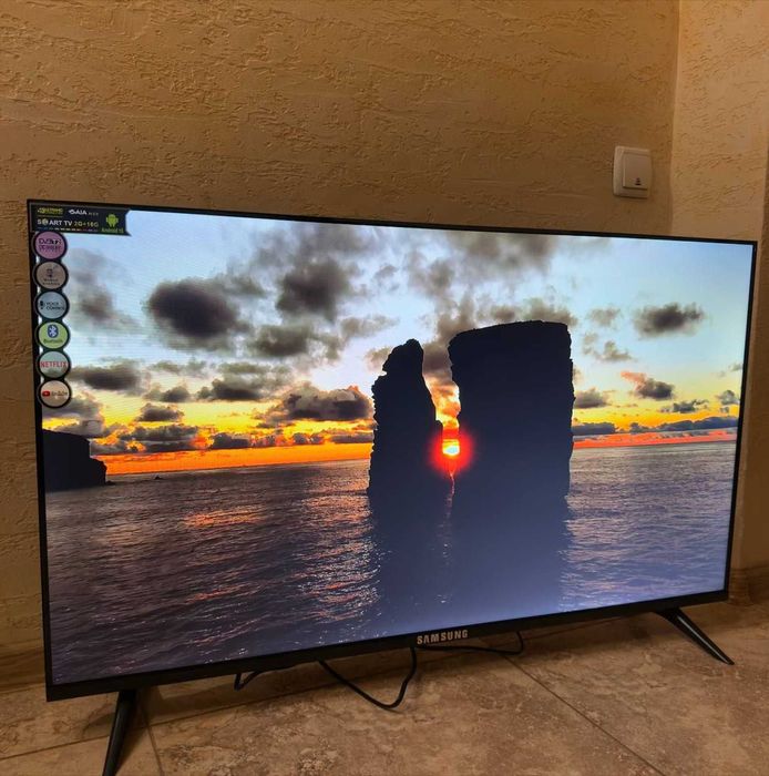 телевізор samsung 32 дюйма 4k екран smart tv управління голосом