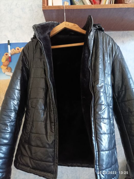 Продам чоловічу шкіряну куртку