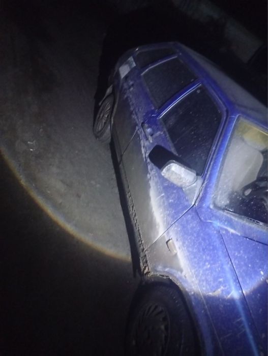 Продам машину.                       Все по телефону розкажу.