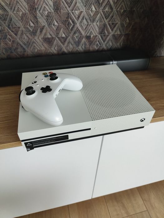 Ігрова консоль Xbox one S 1tb