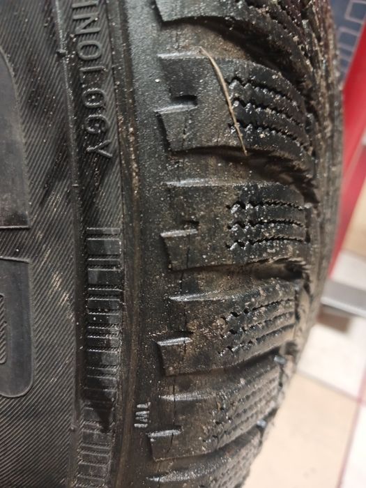 Nokian шини,резина 205 55 16 зима