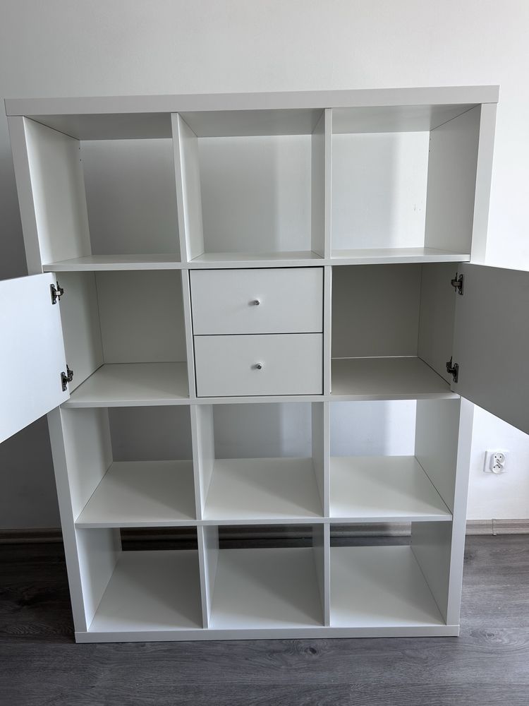 Biały regał KALLAX z Ikea