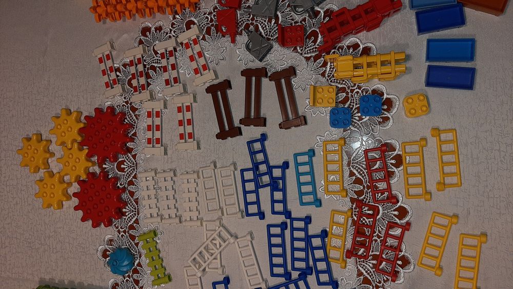 1,5 zl każdy klocek lego duplo