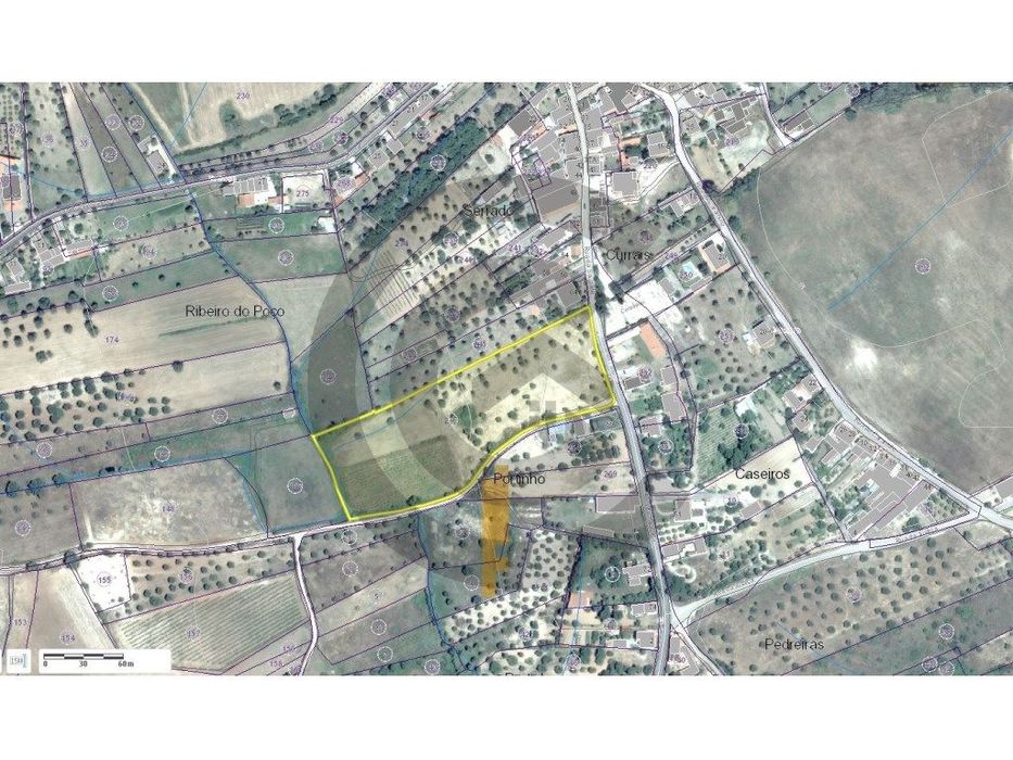 Terreno Misto com uma grande área urbana