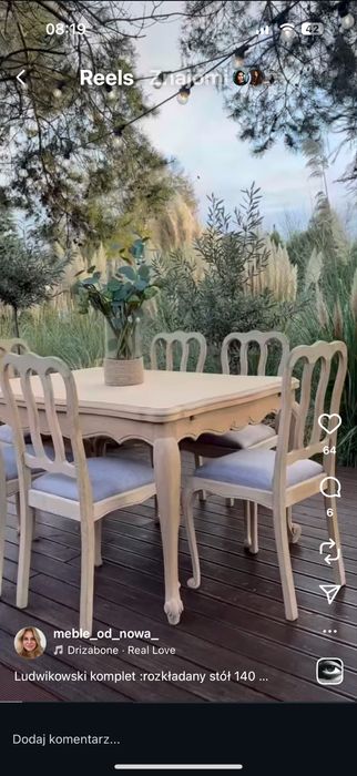 Stół z krzesłami