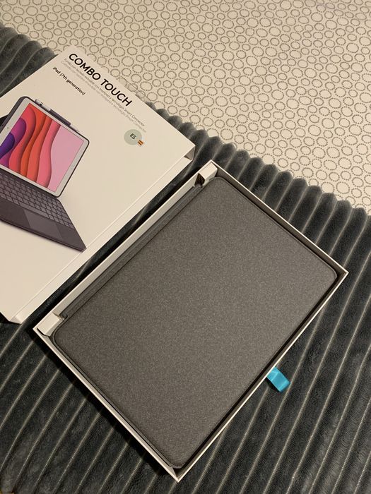 Capa com teclado para Ipad