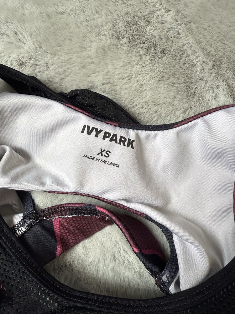Топ спортивний ivy park
