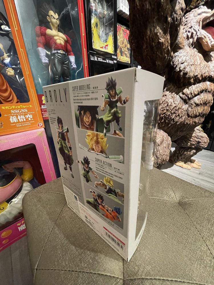 Sh Figuarts Broly e Goku Black e Goku Special Jump 50th
