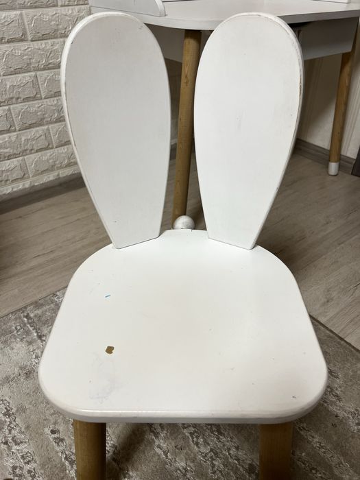 Дитячий столик зі стільчиком