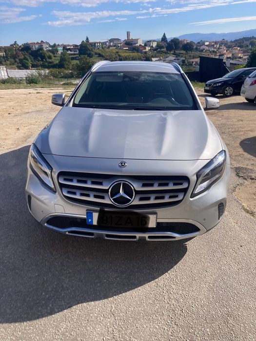 Mercedes-Benz 180 GLA  gasolina, ano 2018 kms 47 mil