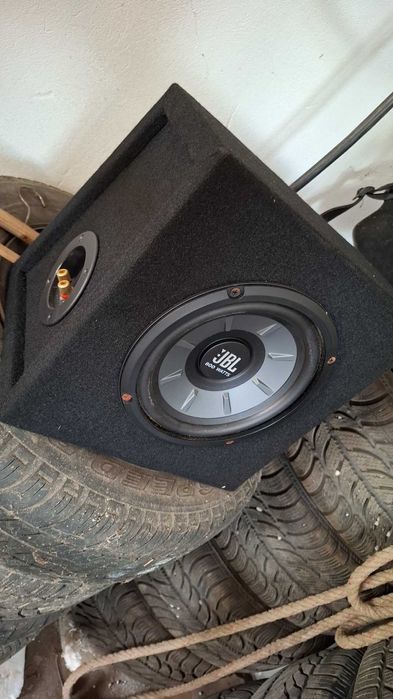 Skrzynia basowa tuba glosnik JBL